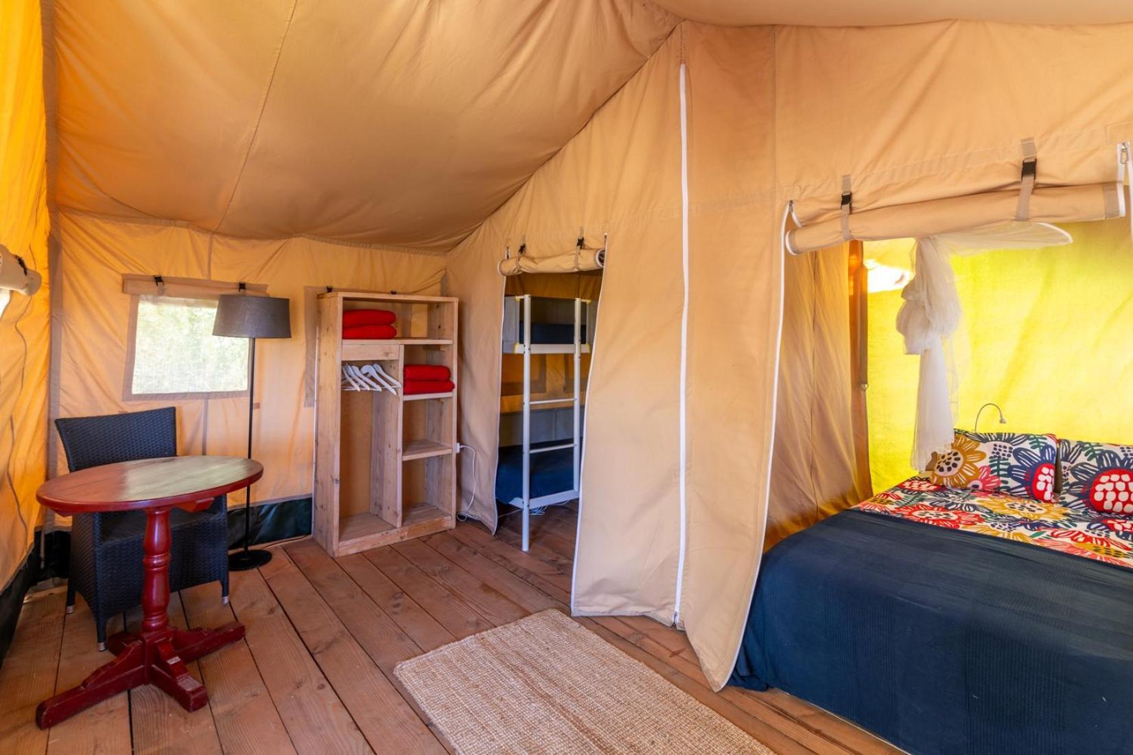 Campo Agave Luxury Tents Sayalonga Ruang foto